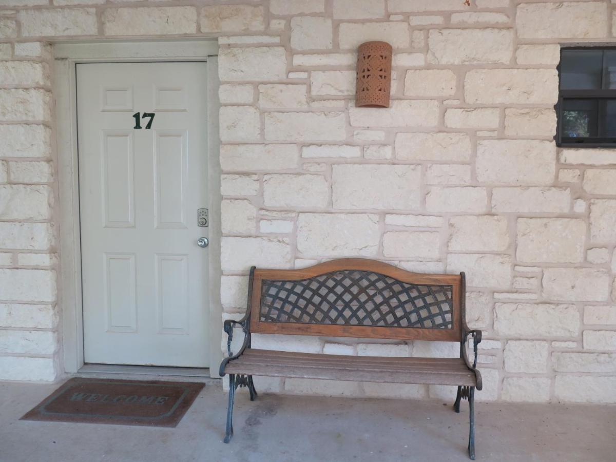 Wimberley Inn & Bar Exterior foto